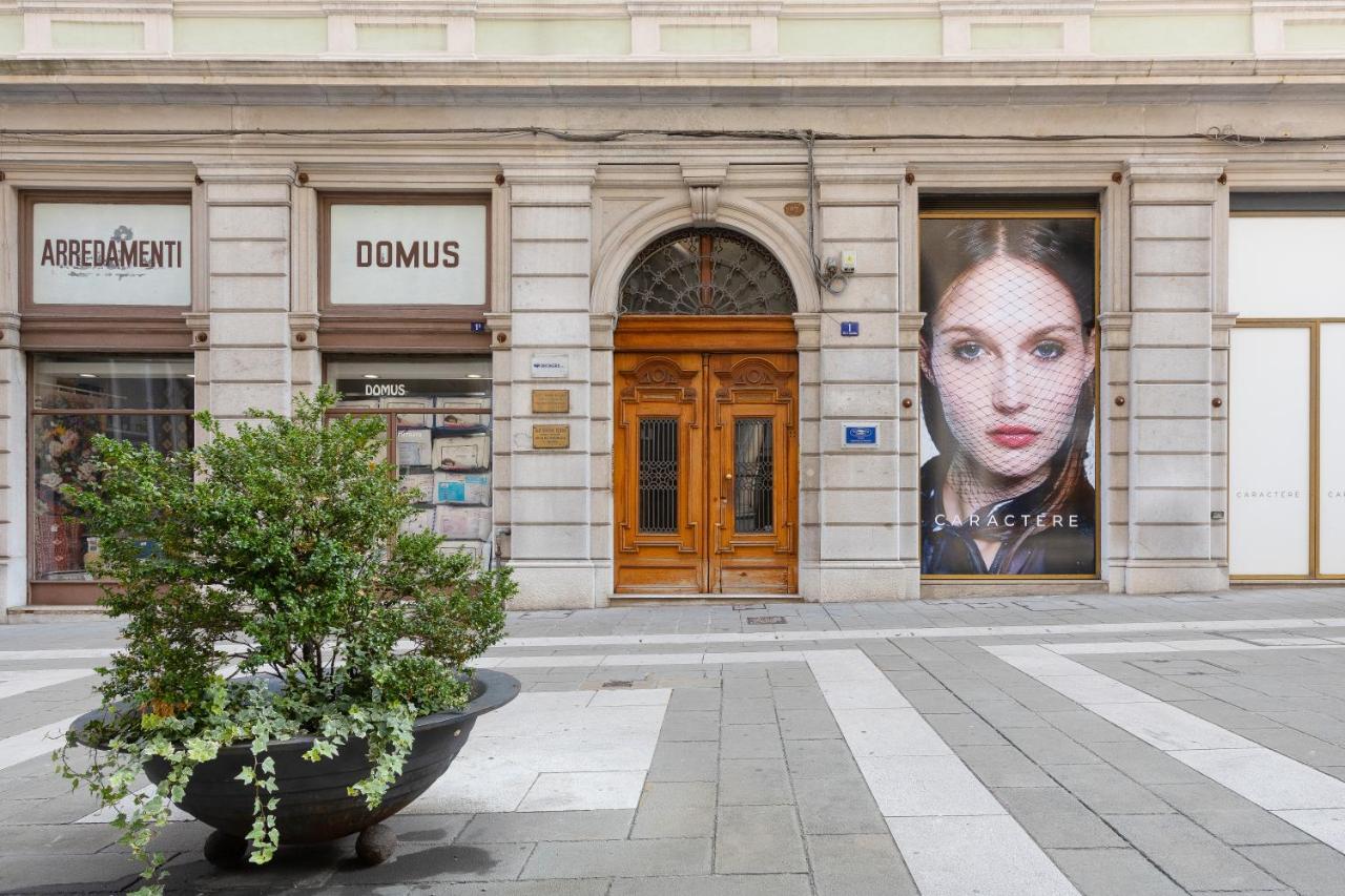 Trieste Chic Studio: Historic Elegance エクステリア 写真